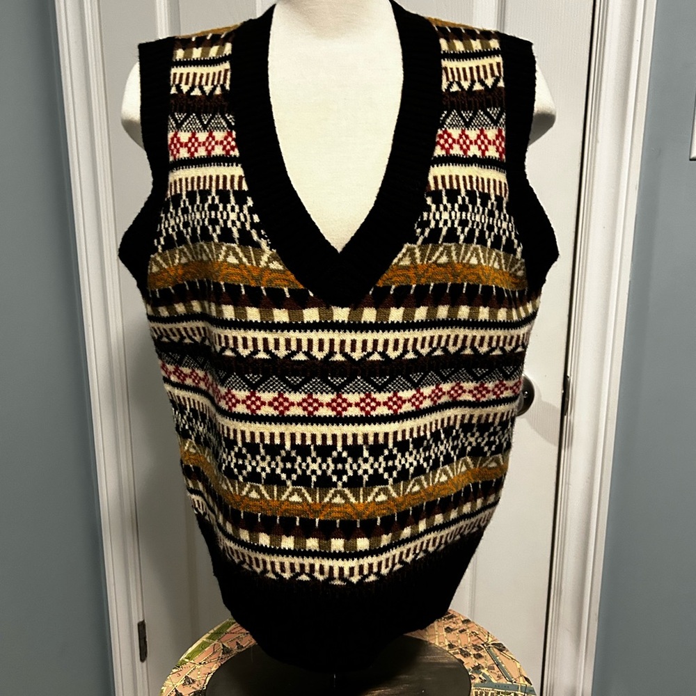 Cleo multi coloured vest, size XL.